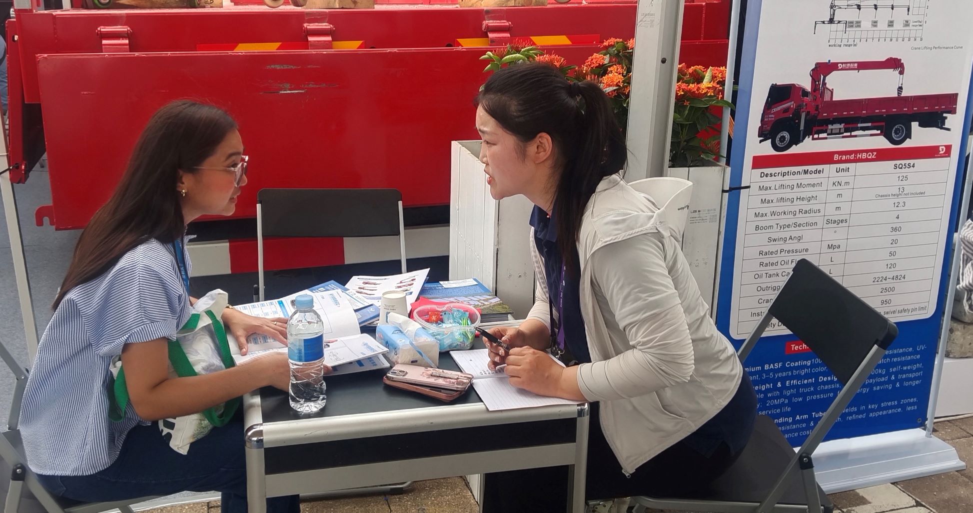 News Release: Hubei Jiaheng Showcases Hydraulic Cylinders at the 139th Canton Fair